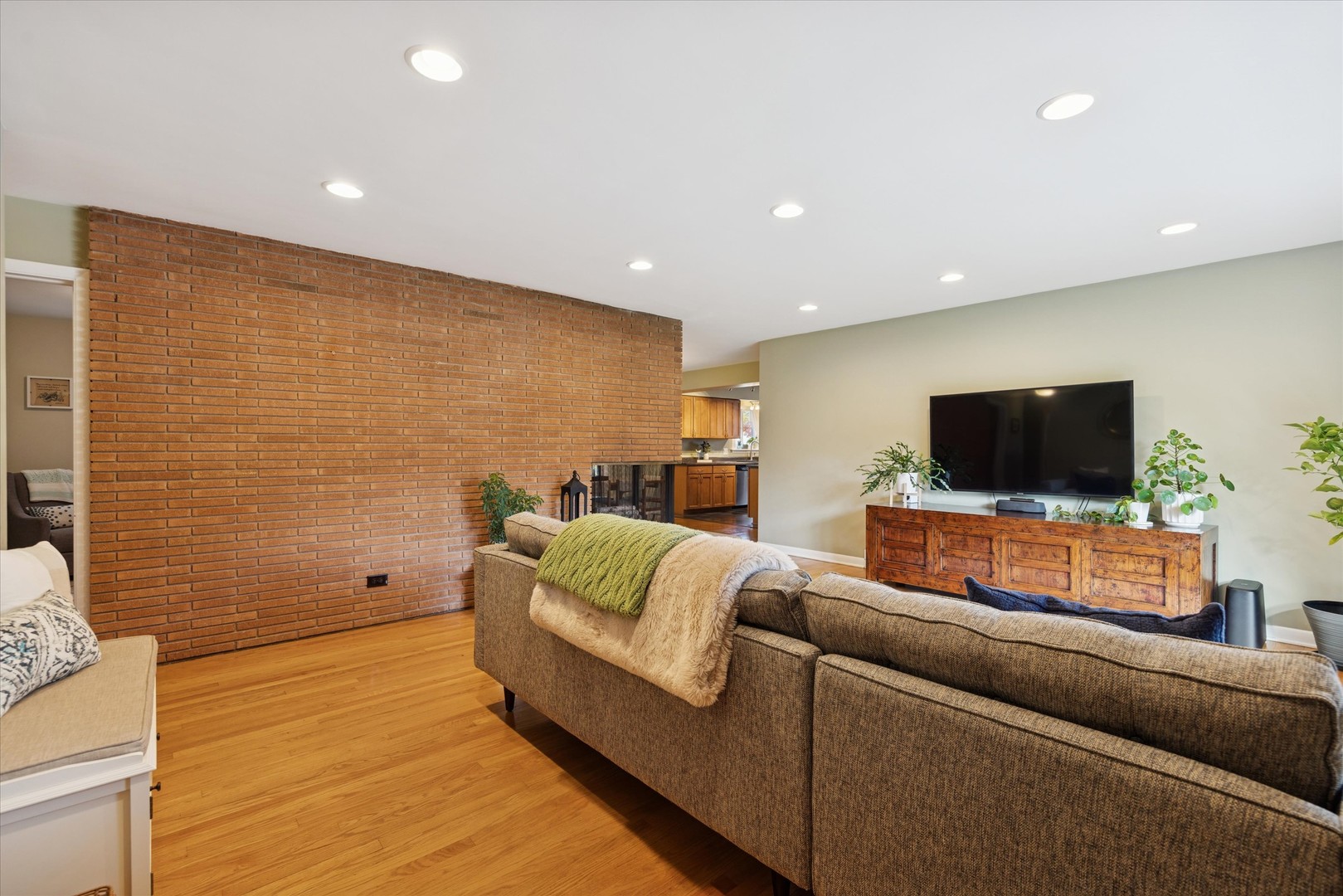 31 E Washington Boulevard, Lombard, IL 60148