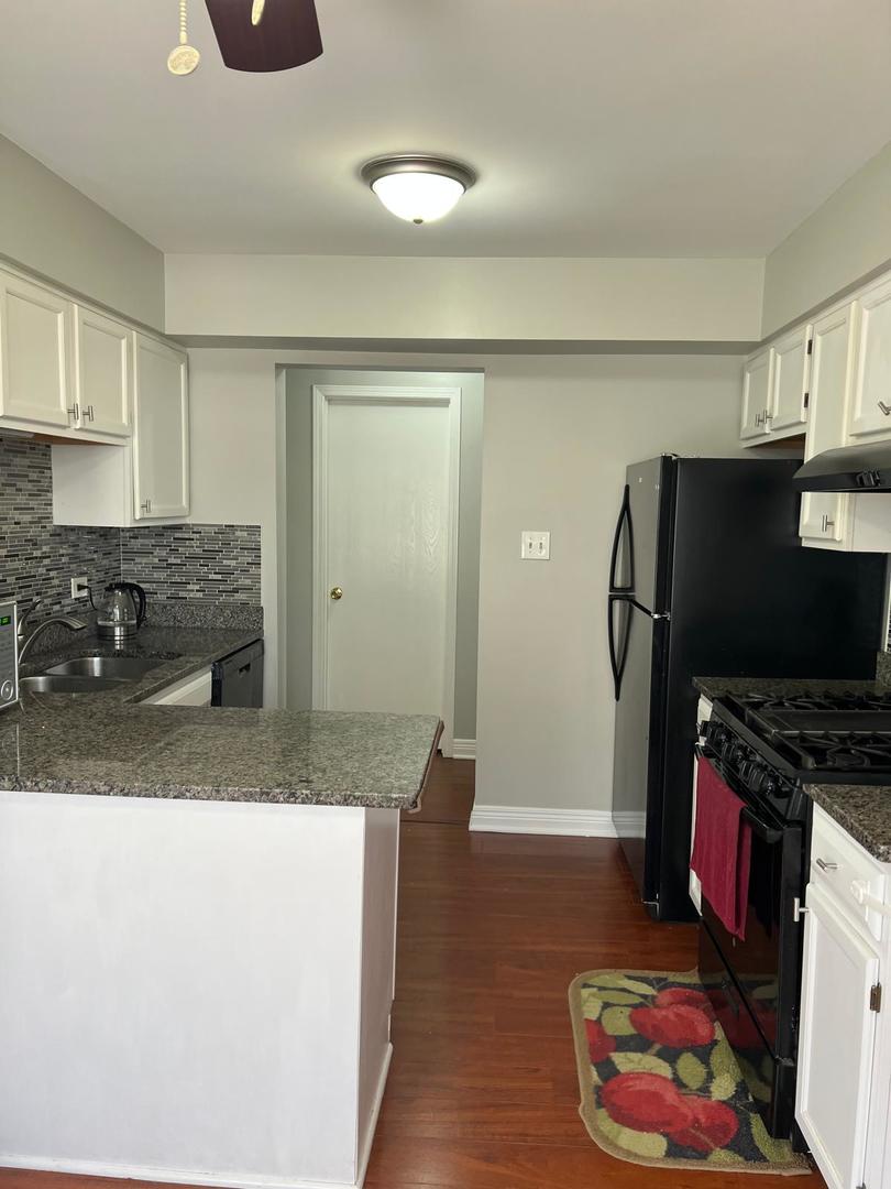 3496 Willowview Court #3496, Aurora, IL 60504