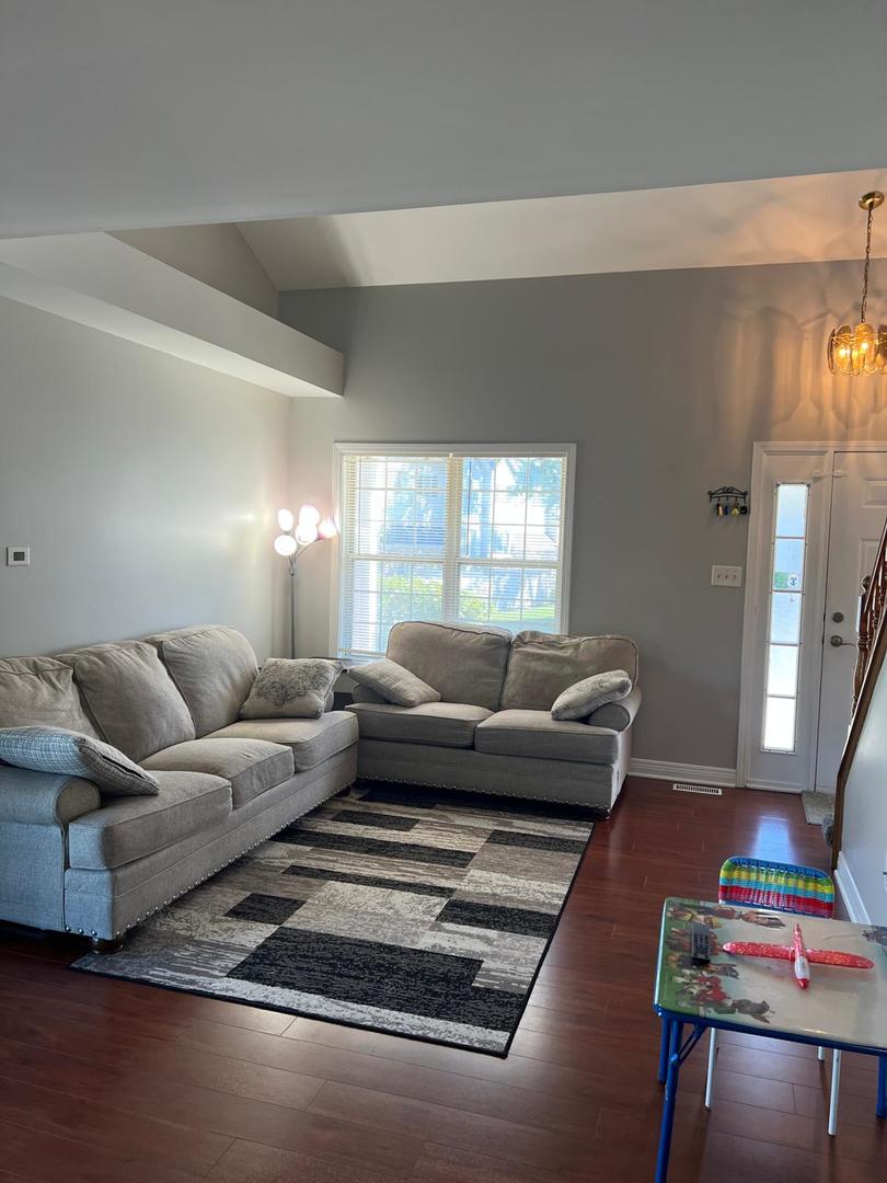 3496 Willowview Court #3496, Aurora, IL 60504