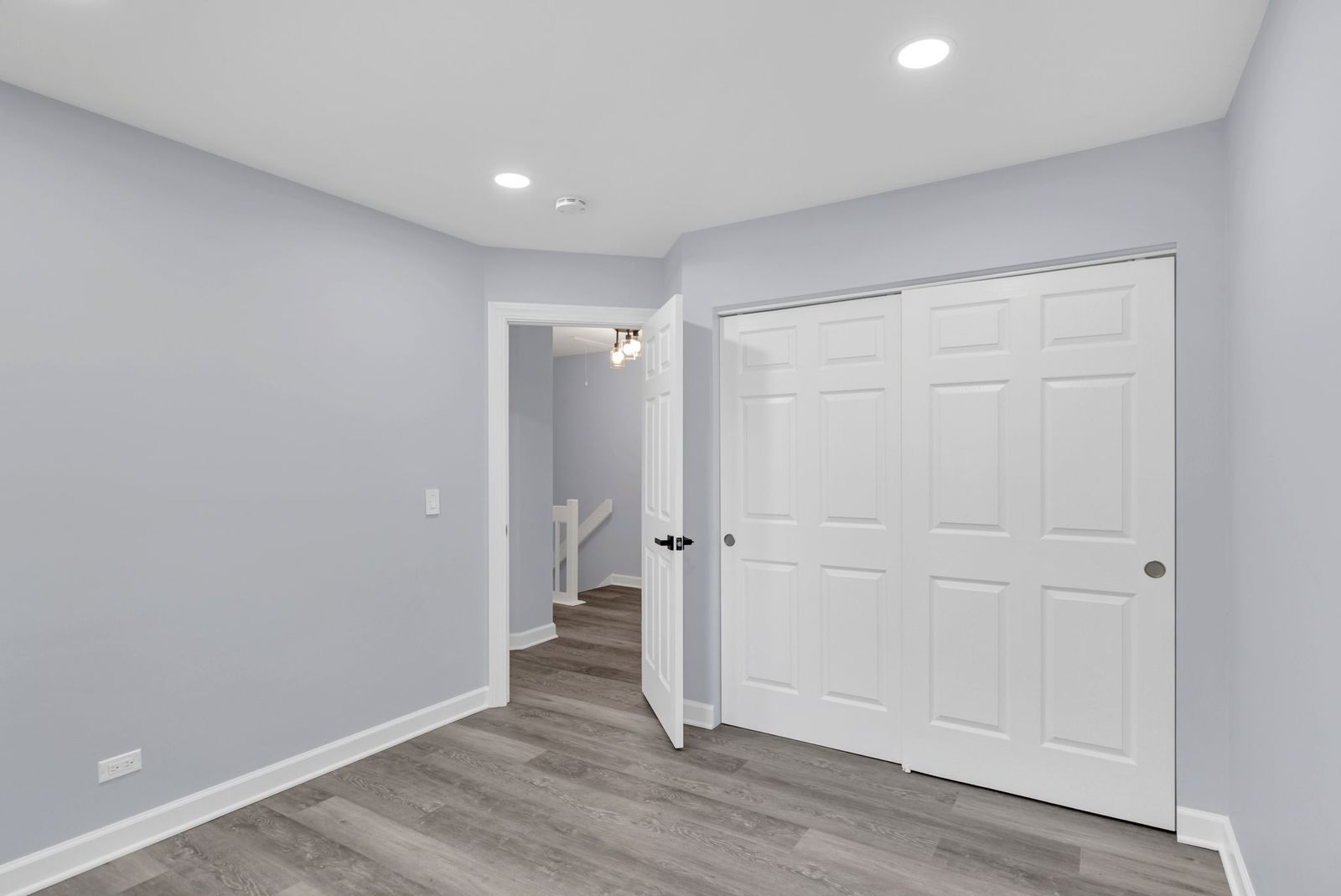 27W125 CHESTNUT Lane, Winfield, IL 60190