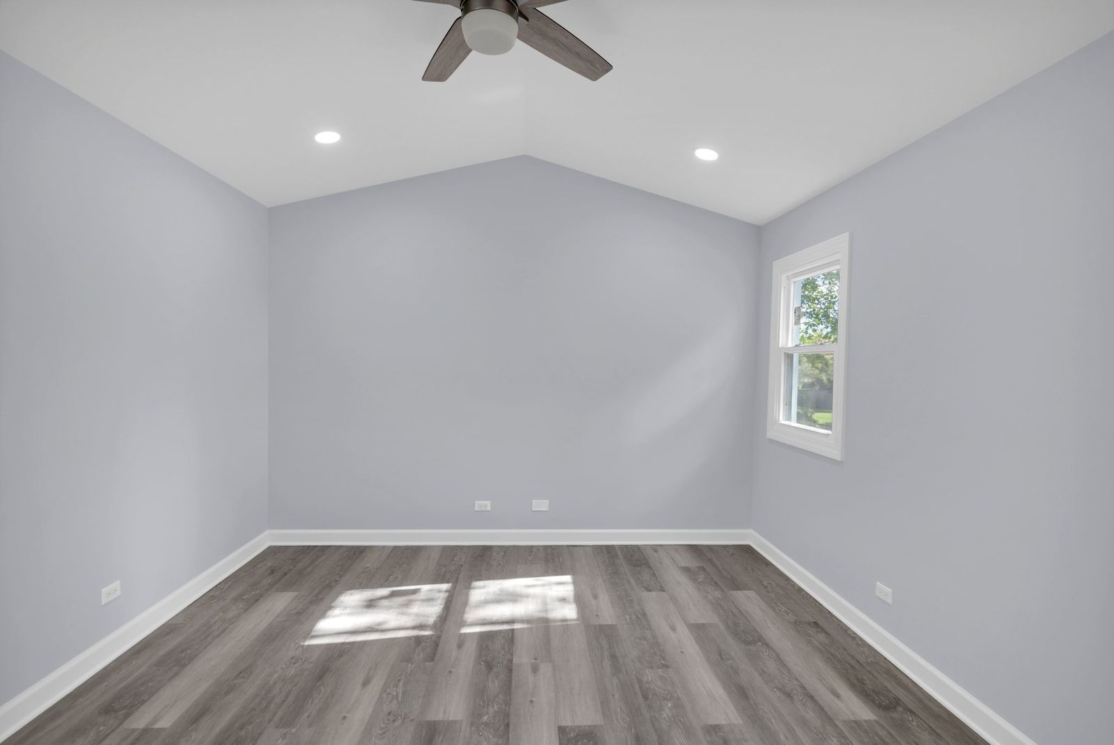 27W125 CHESTNUT Lane, Winfield, IL 60190