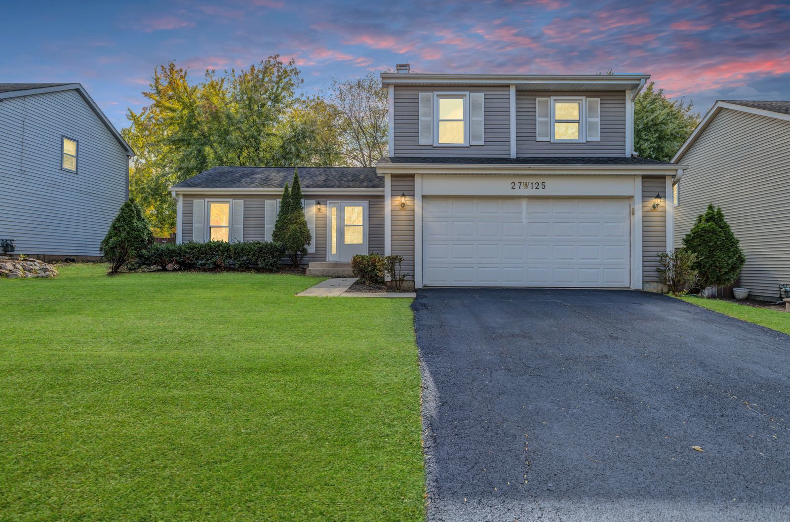 27W125 CHESTNUT Lane, Winfield, IL 60190