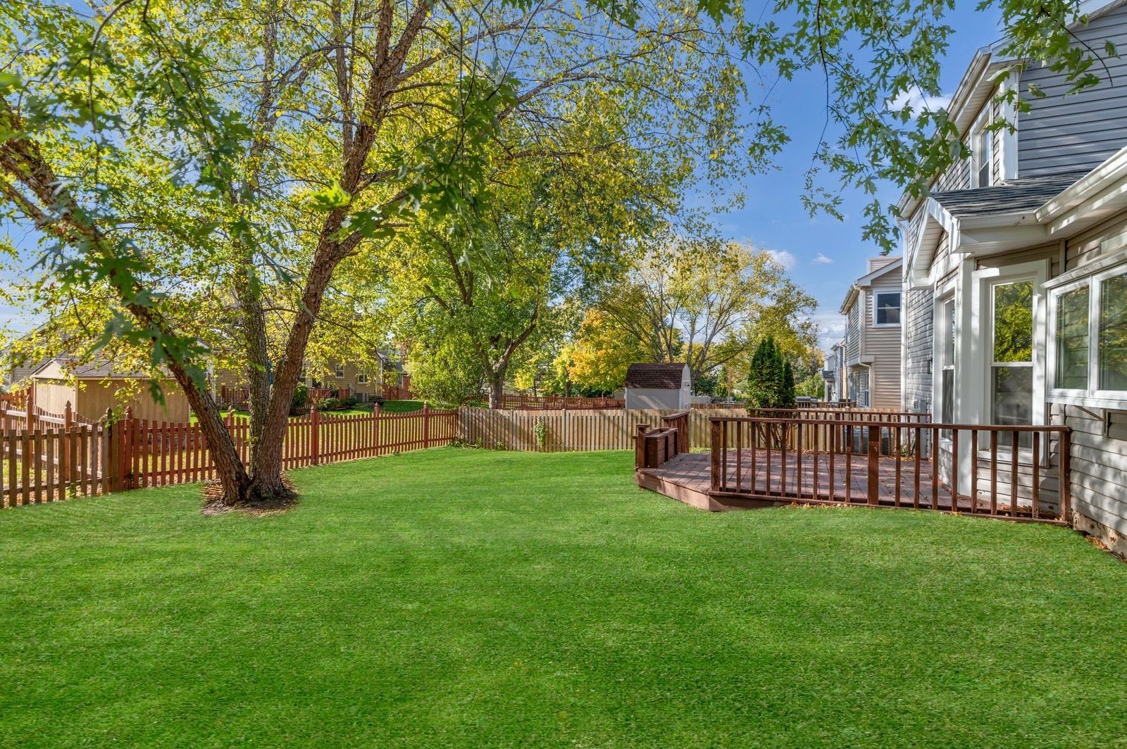 27W125 CHESTNUT Lane, Winfield, IL 60190