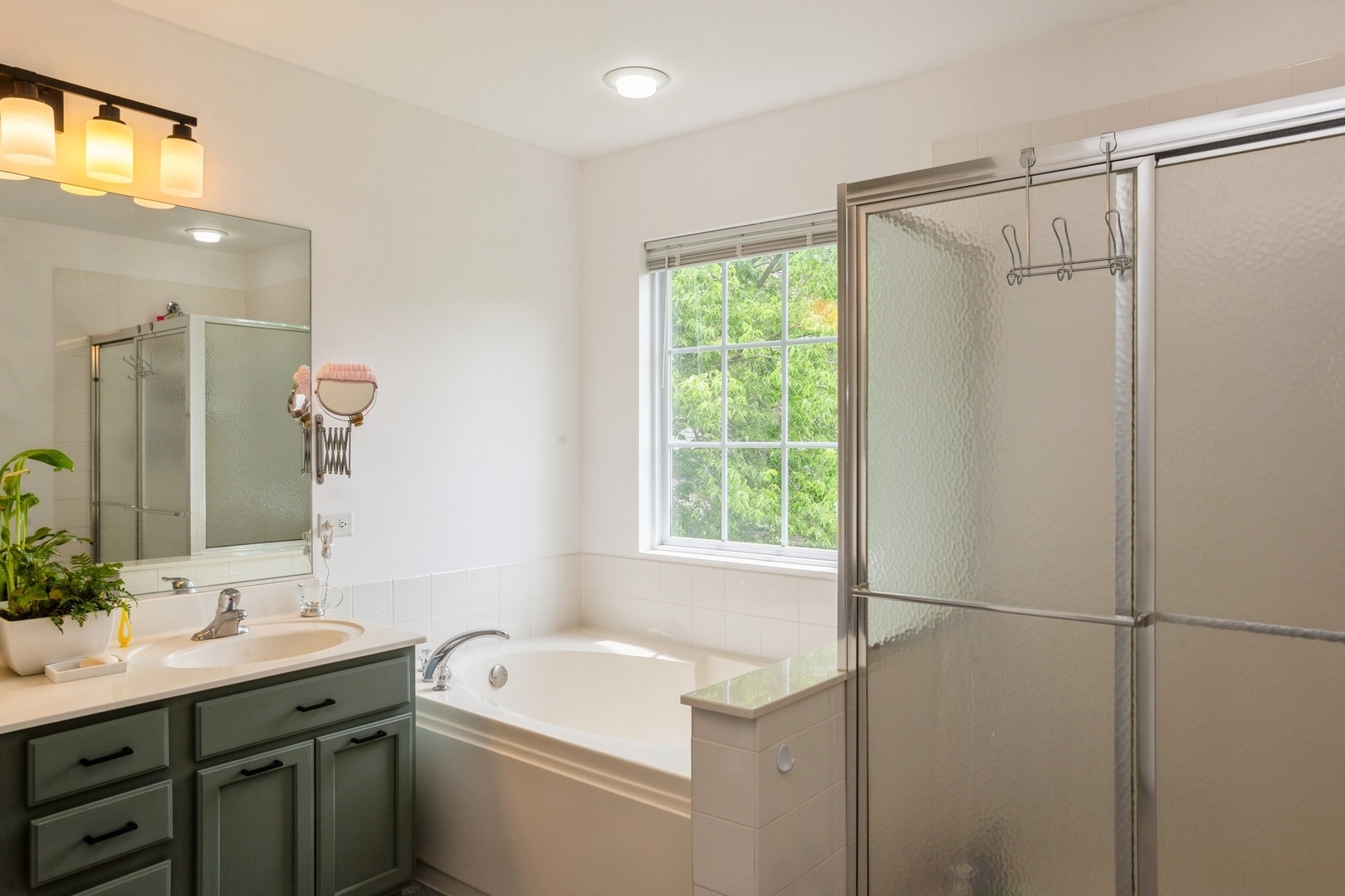 6073 Canterbury Lane #33-5, Hoffman Estates, IL 60192