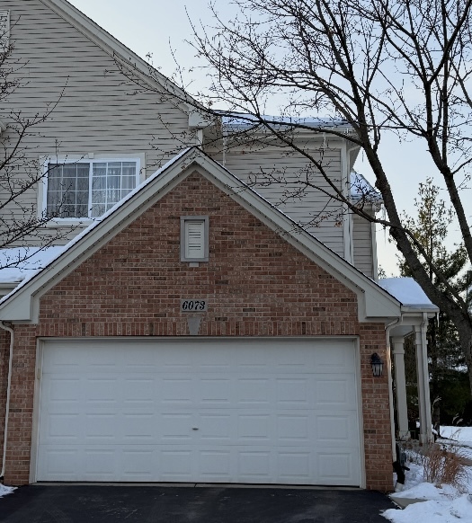 6073 Canterbury Lane #33-5, Hoffman Estates, IL 60192
