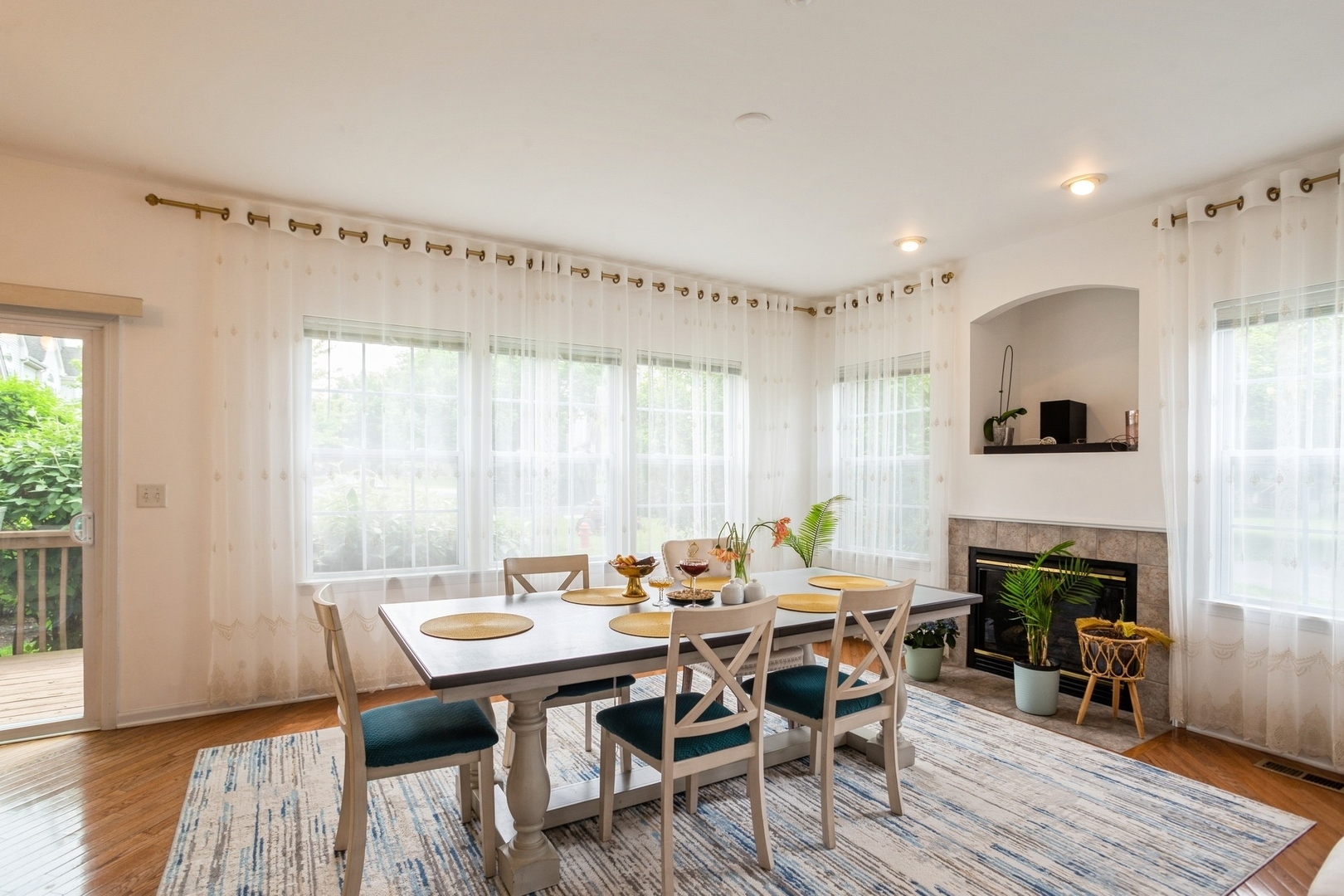 6073 Canterbury Lane #33-5, Hoffman Estates, IL 60192