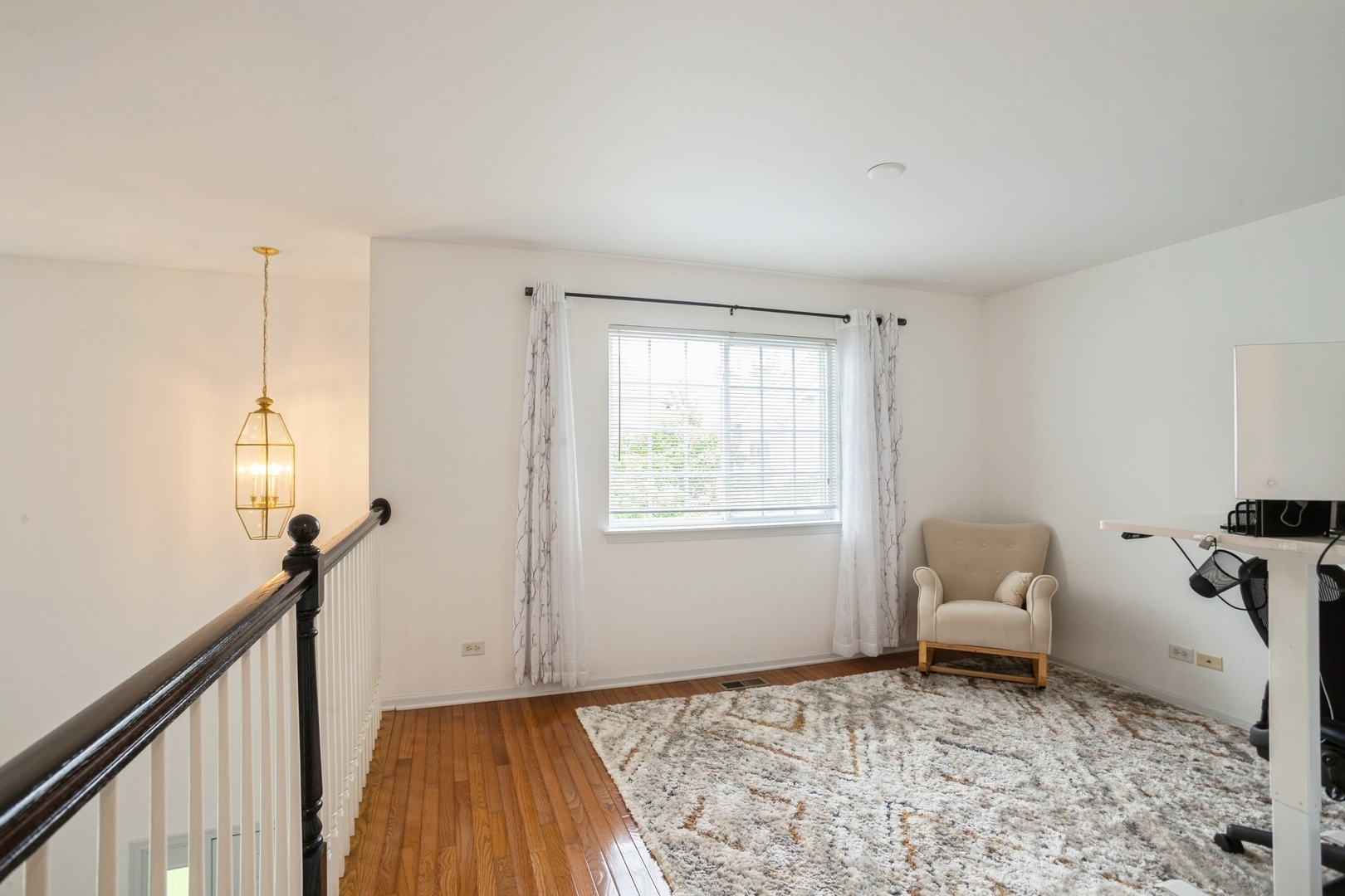 6073 Canterbury Lane #33-5, Hoffman Estates, IL 60192