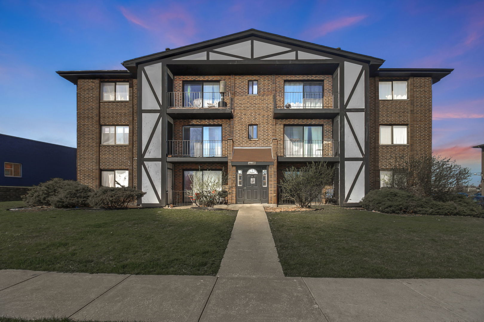 16622 Theresa Lane #304, Tinley Park, IL 60477