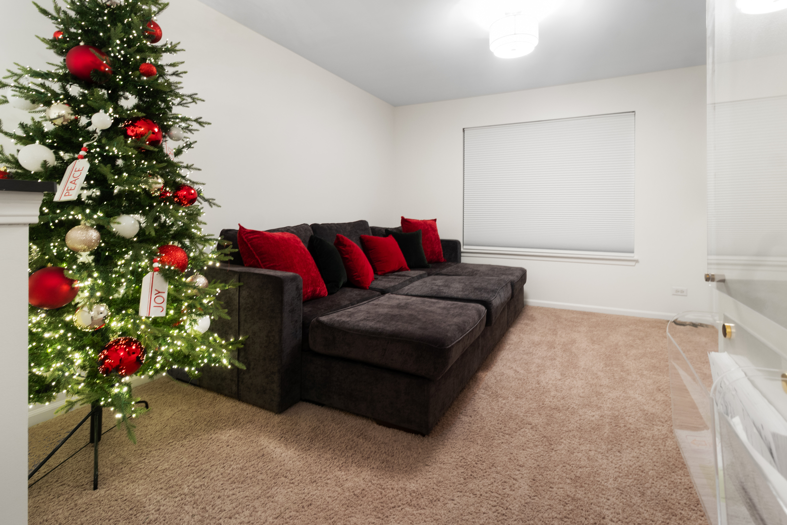 1286 Newport Circle, Pingree Grove, IL 60140