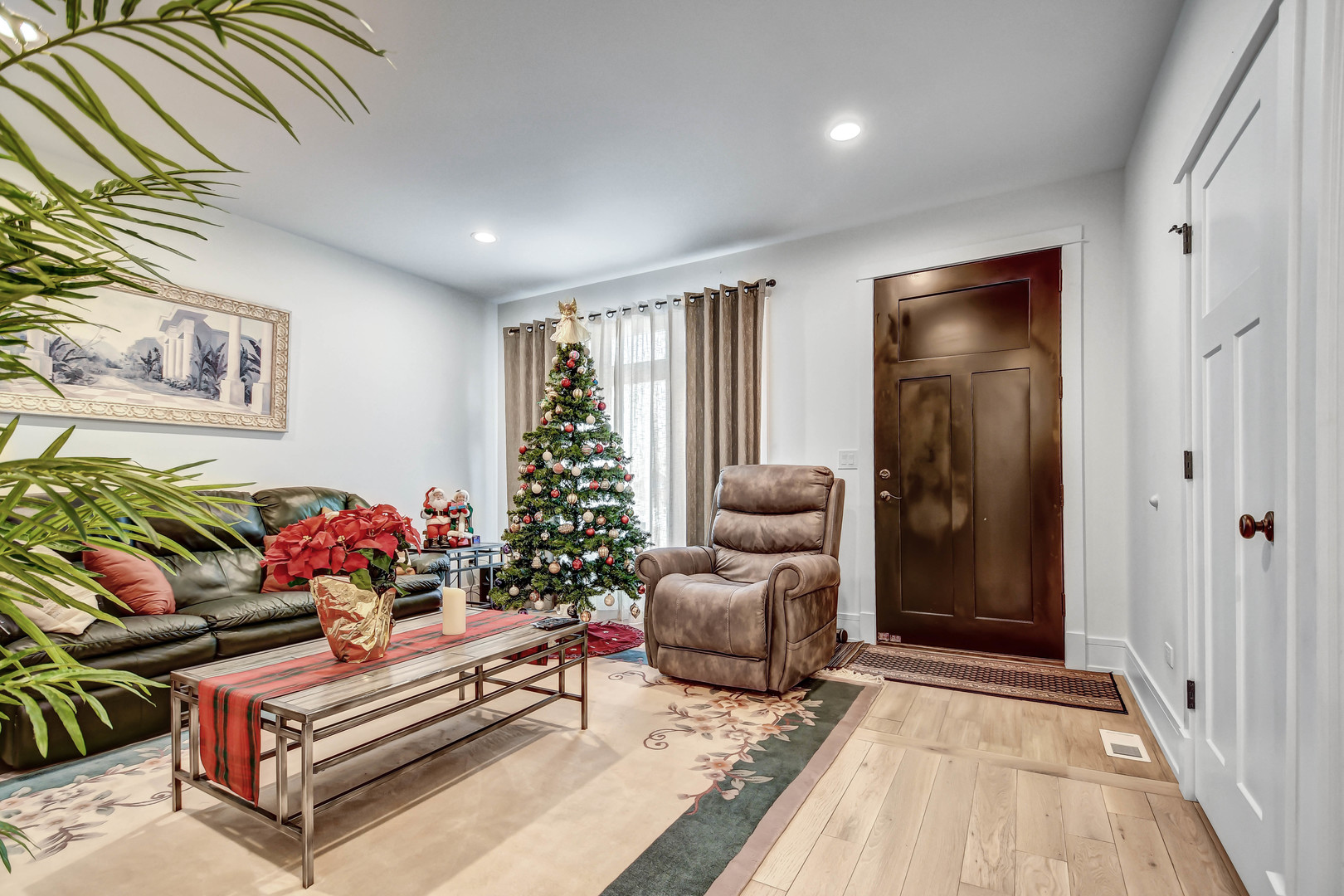 8332 S 78th Court, Justice, IL 60458