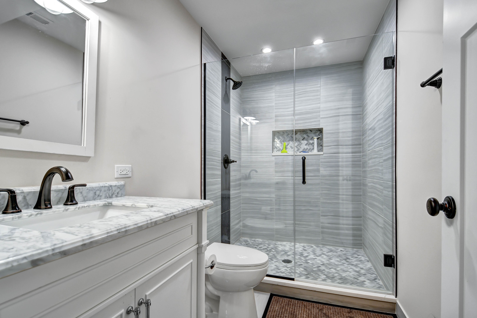 8332 S 78th Court, Justice, IL 60458