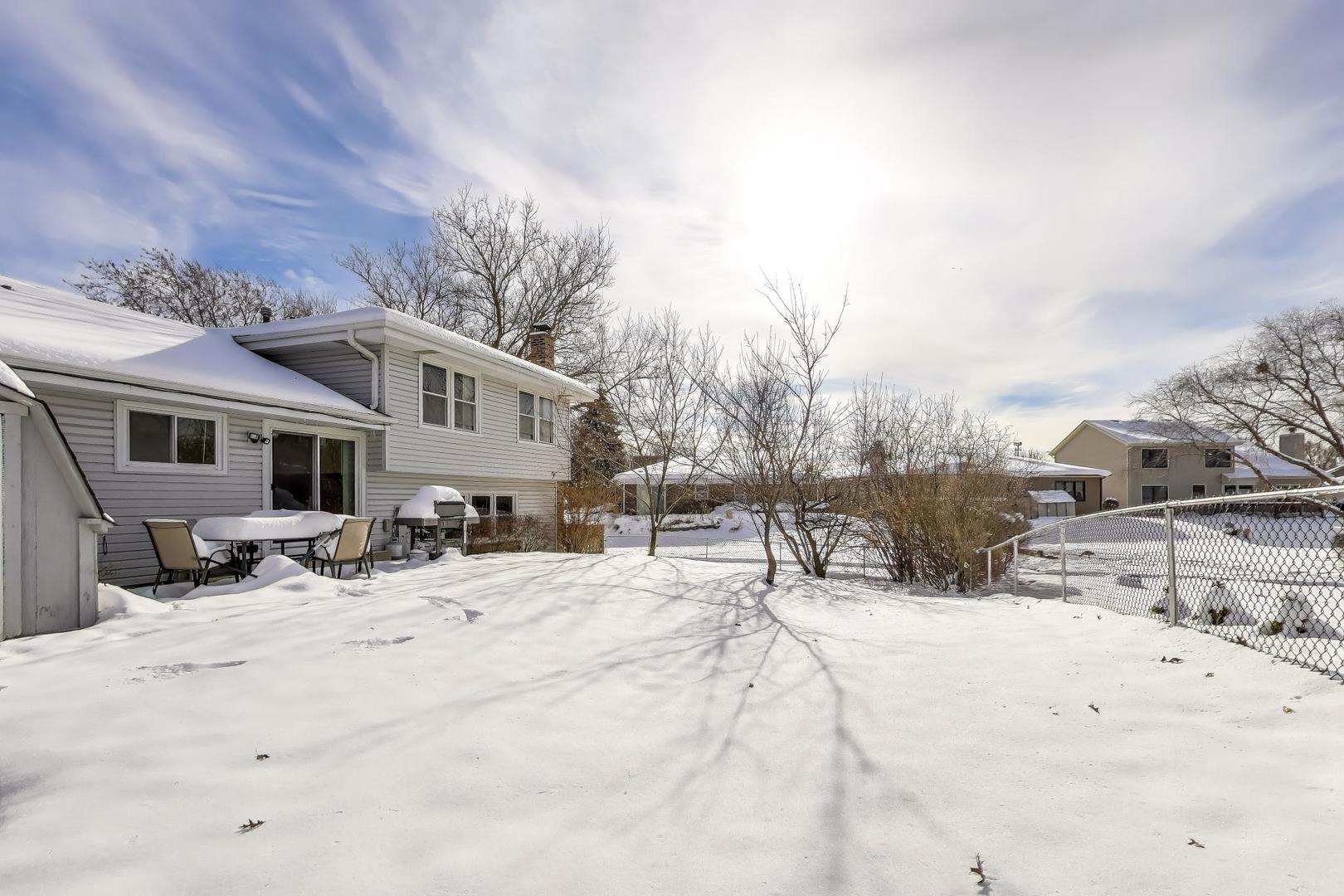 180 N Prairie Drive, Addison, IL 60101