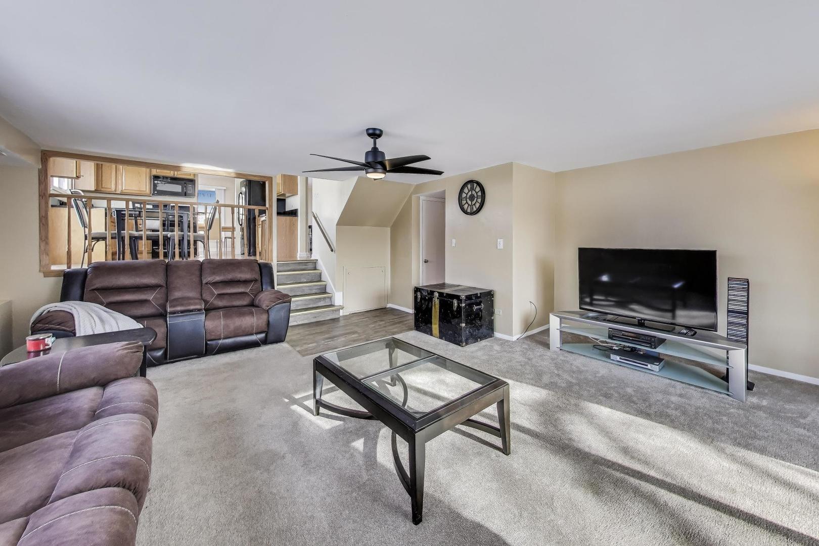 180 N Prairie Drive, Addison, IL 60101