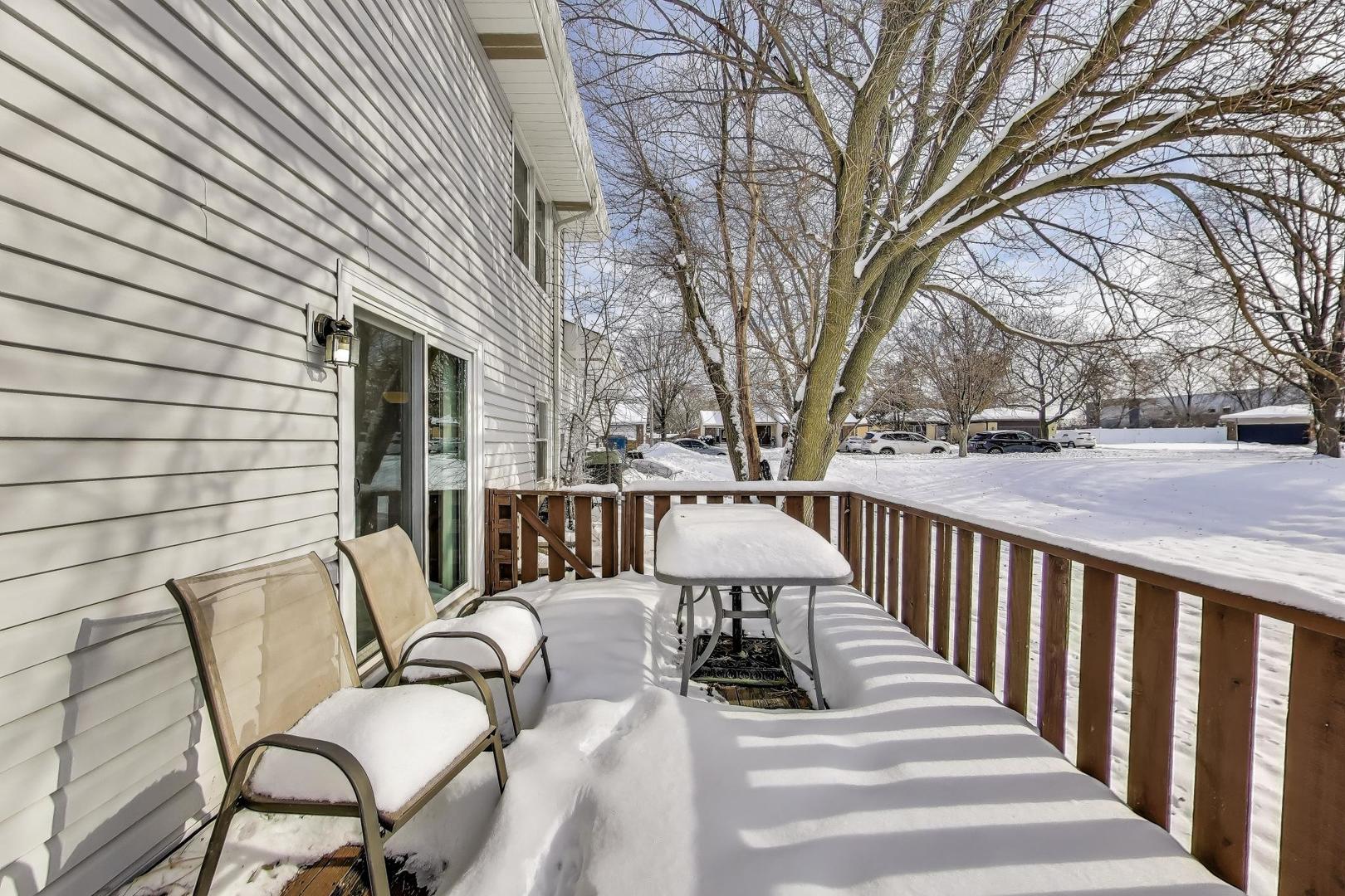 180 N Prairie Drive, Addison, IL 60101