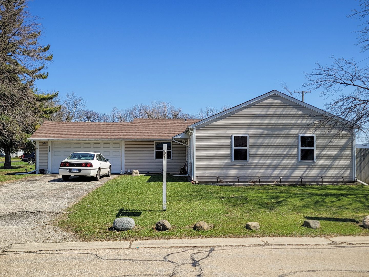 252 S Ashbury Avenue, Bolingbrook, IL 60440