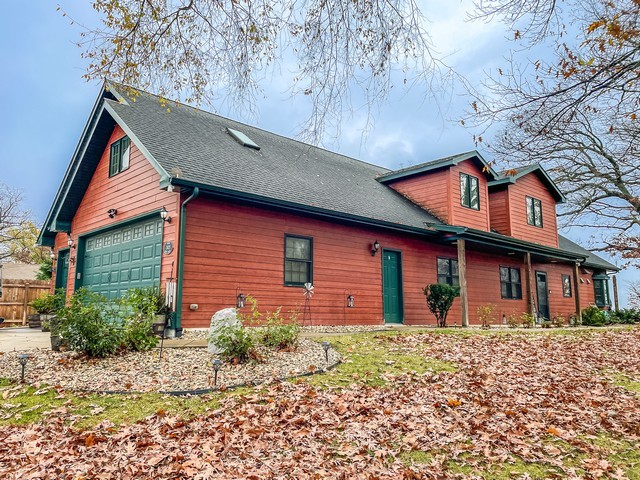 24121 64th Place, Salem, WI 53168