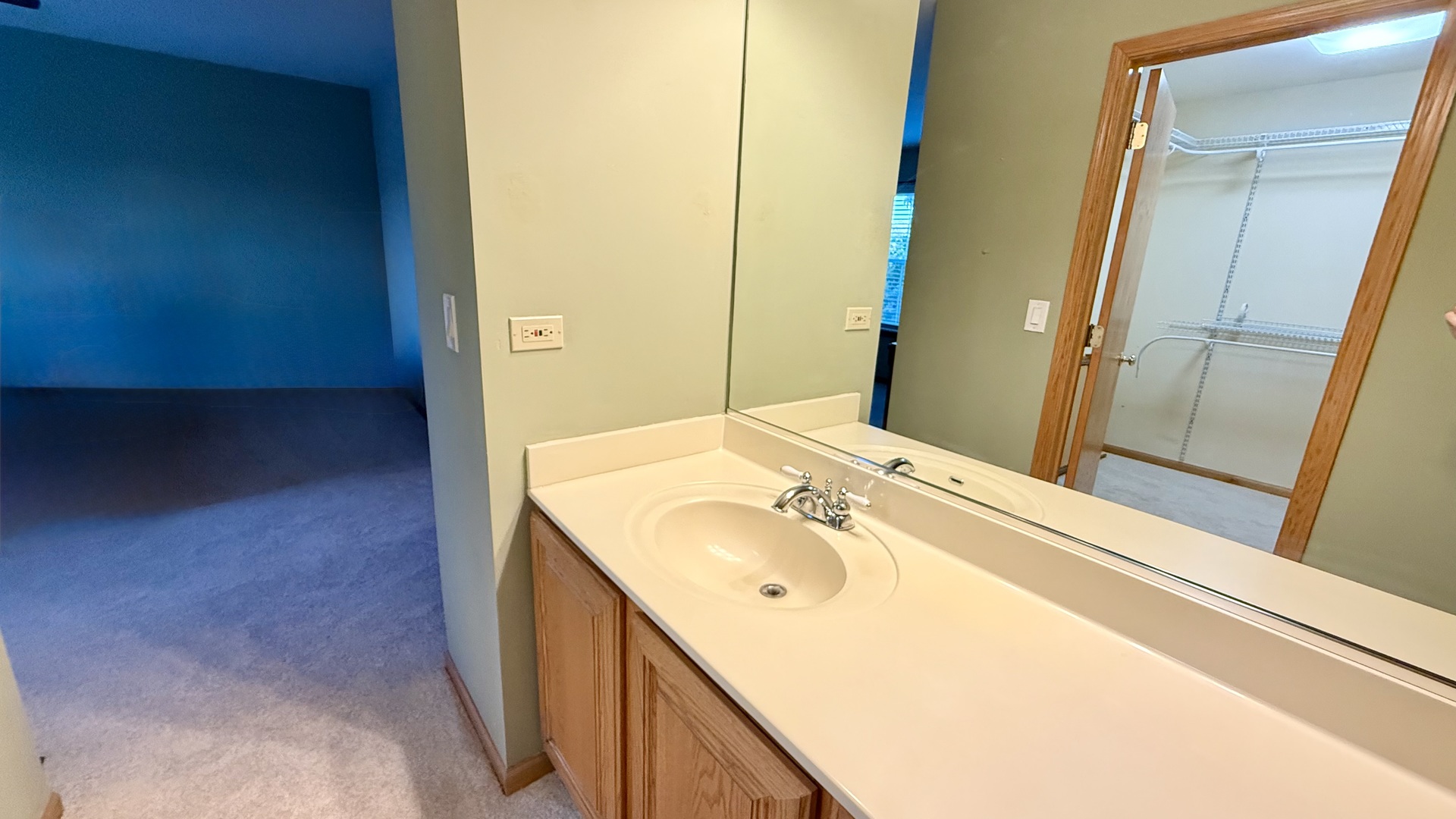 2075 Longwood Court, Romeoville, IL 60446