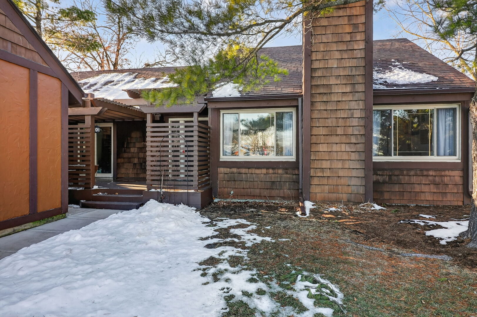 2S600 Angeline Court, Warrenville, IL 60555