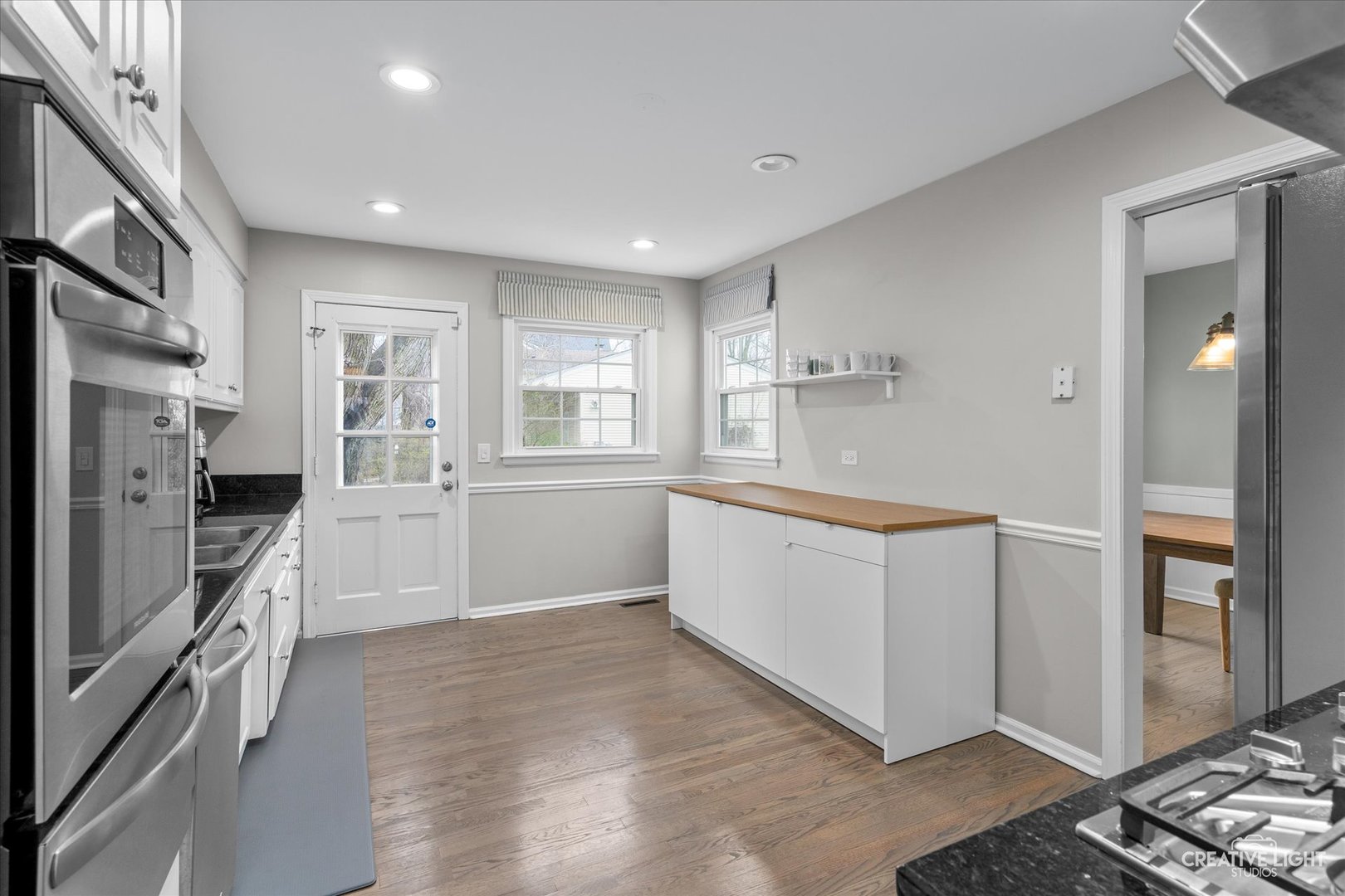 1104 N Brainard Street, Naperville, IL 60563