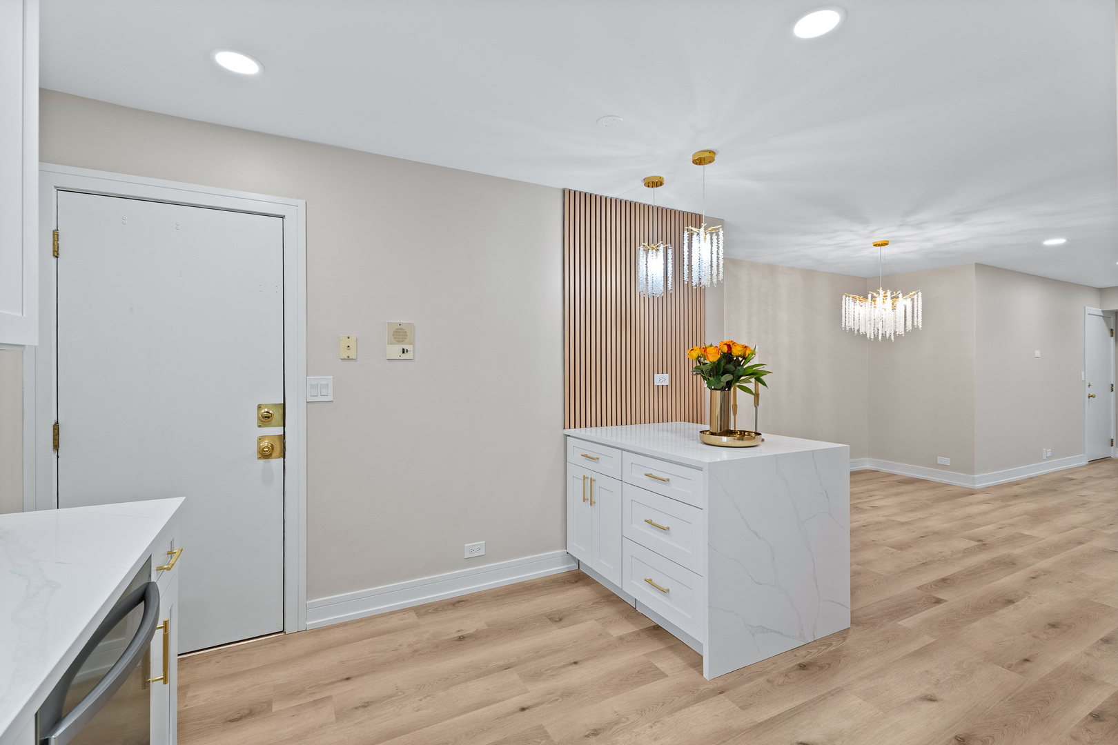 129 W Brandon Court #23, Palatine, IL 60067