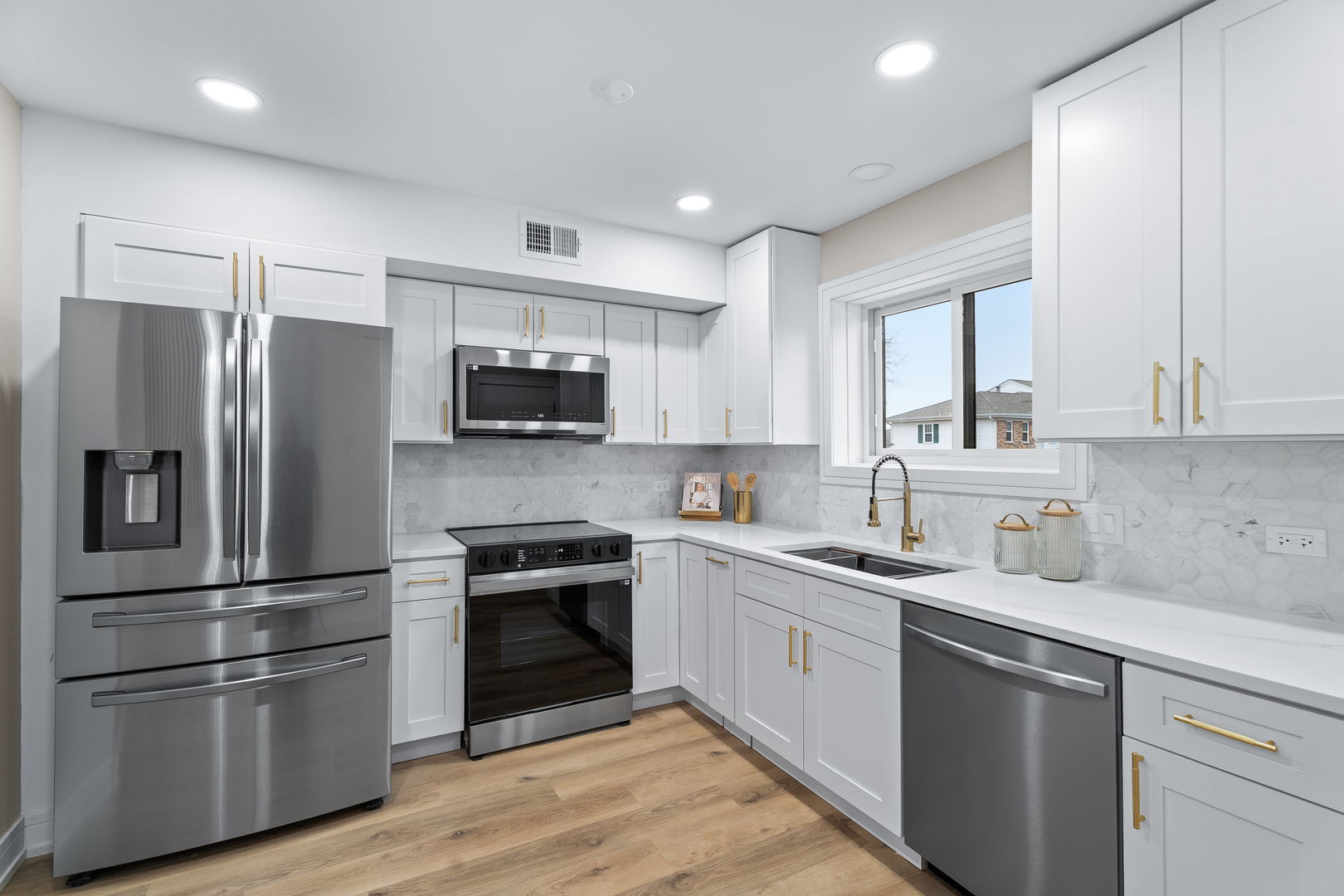 129 W Brandon Court #23, Palatine, IL 60067