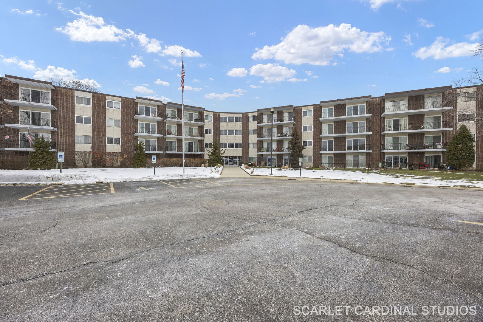 5540 Walnut Avenue #7B, Downers Grove, IL 60515