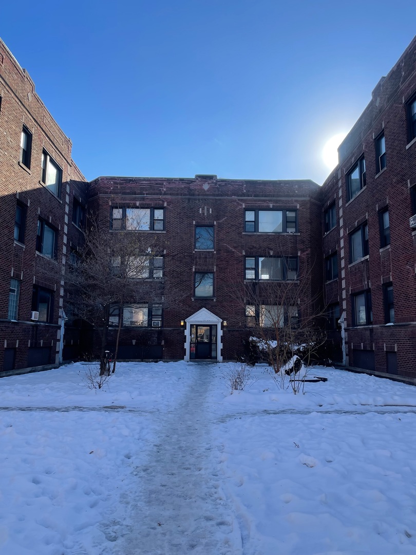 109 E 68th Street #2B, Chicago, IL 60637