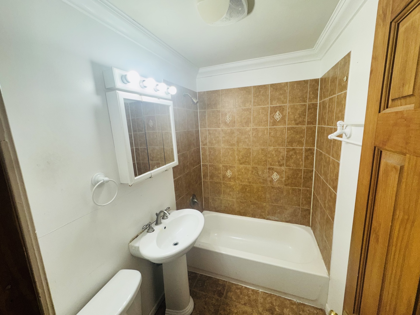 37113 N Loretto Avenue, Lake Villa, IL 60046