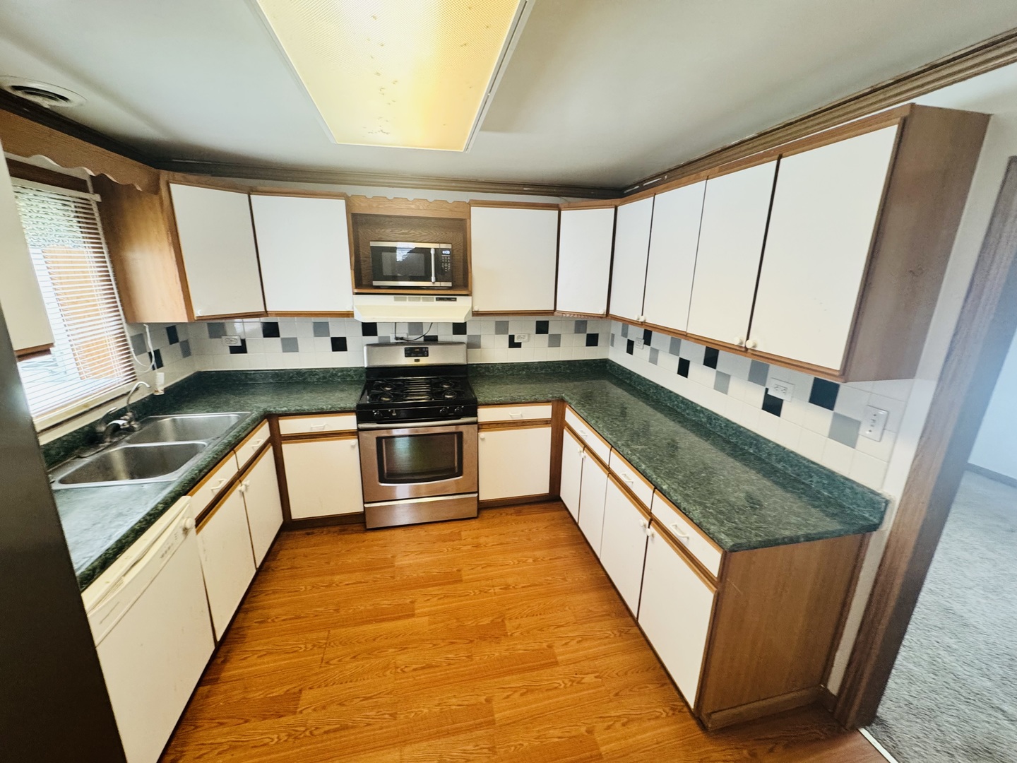 37113 N Loretto Avenue, Lake Villa, IL 60046