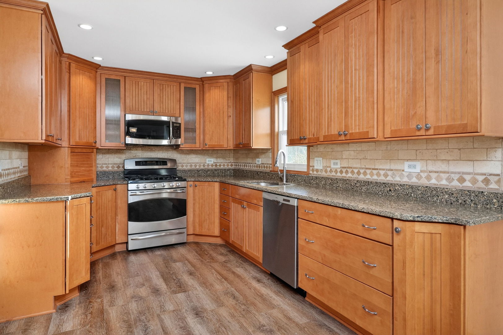 75 Ponderosa Drive, Romeoville, IL 60446