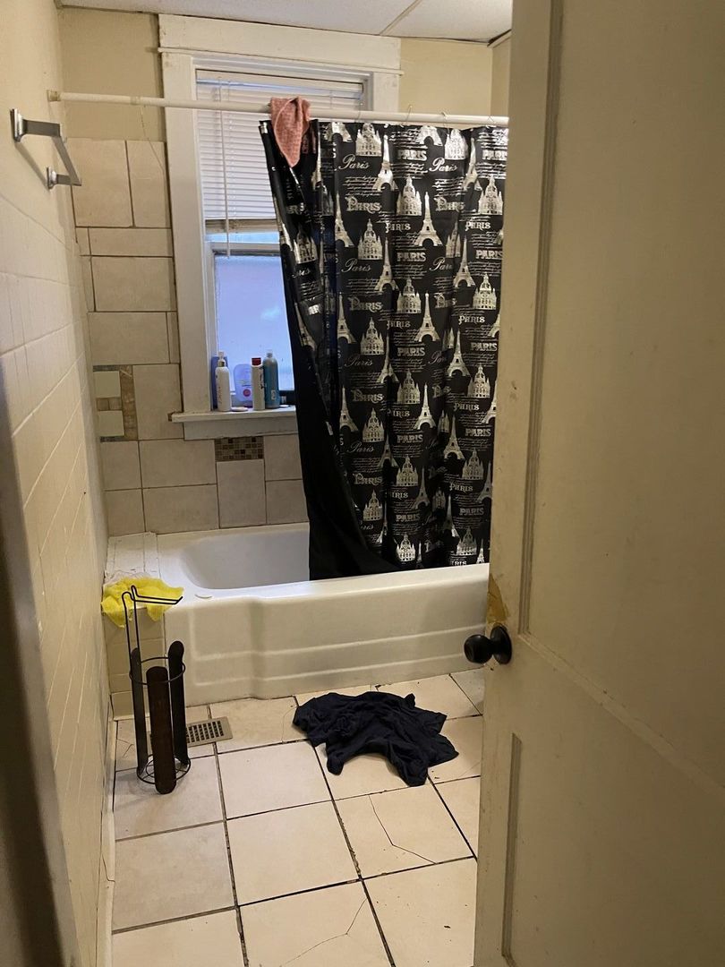 15616 Loomis Avenue, Harvey, IL 60426