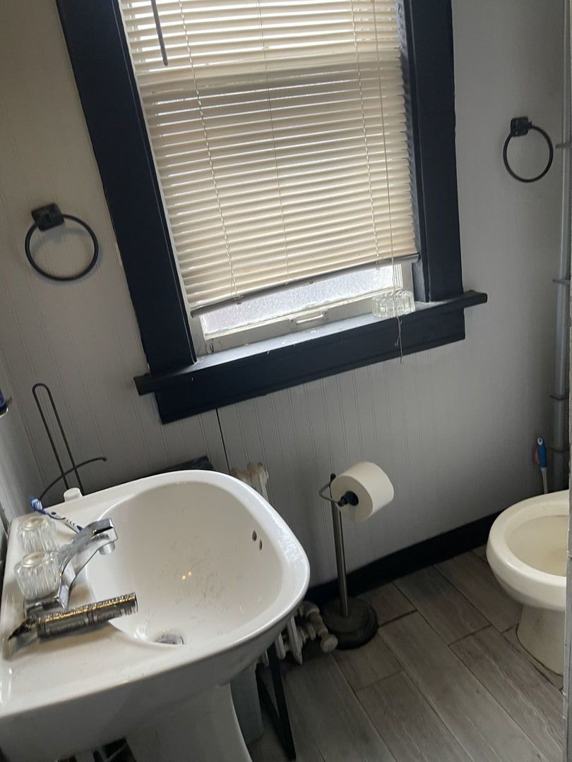 15616 Loomis Avenue, Harvey, IL 60426