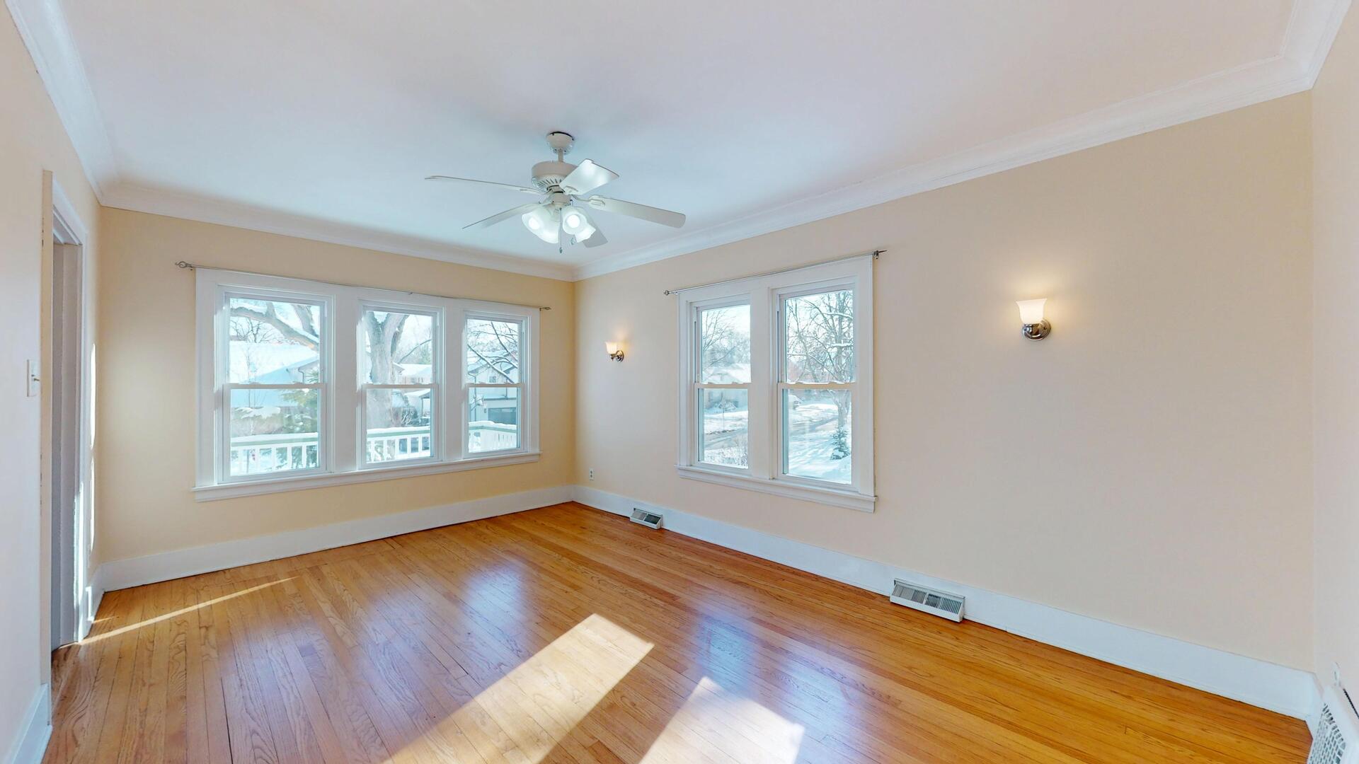 4512 Saratoga Avenue, Downers Grove, IL 60515