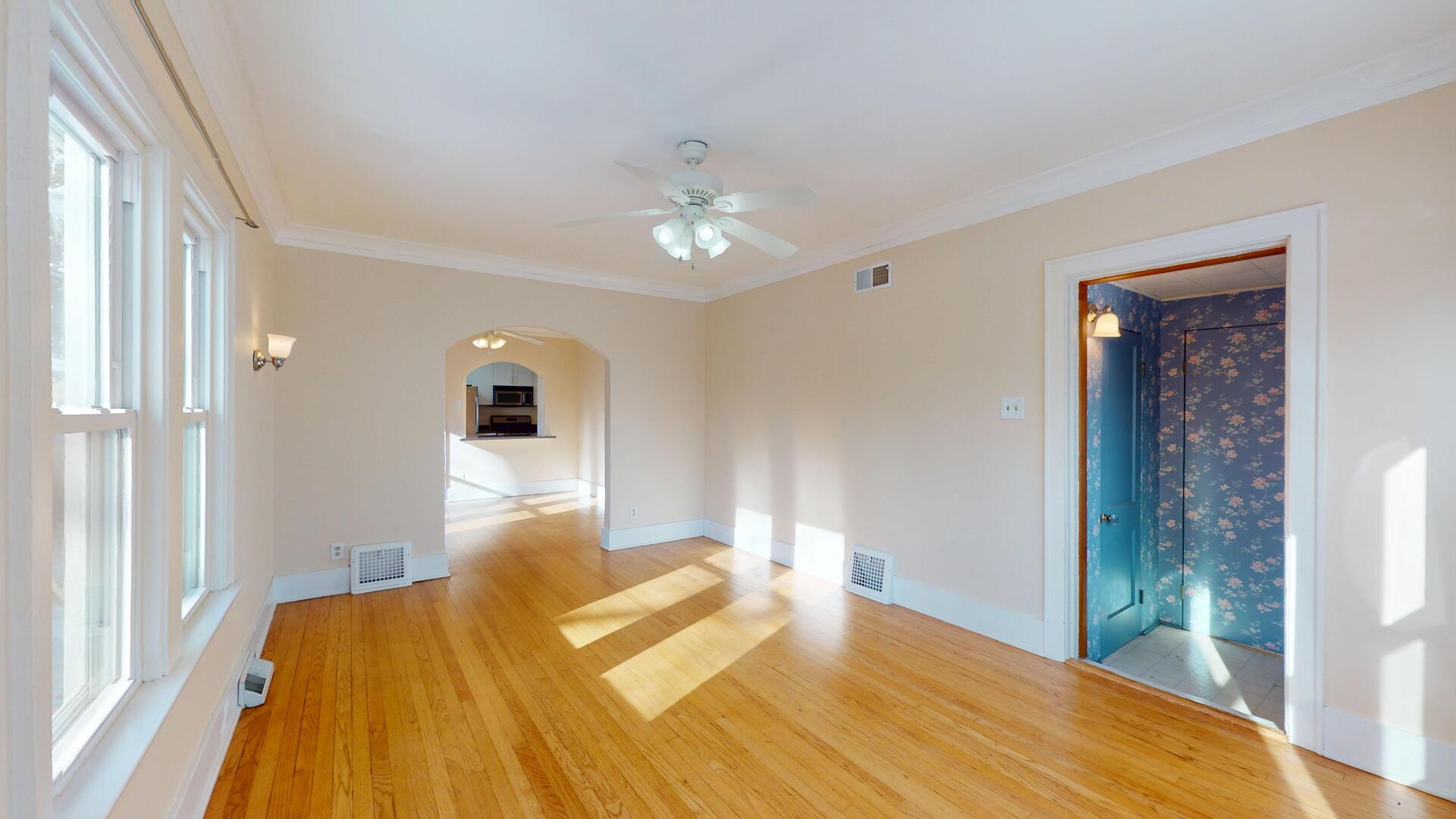 4512 Saratoga Avenue, Downers Grove, IL 60515