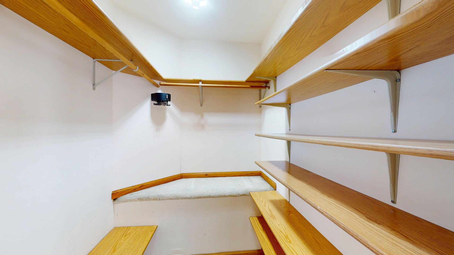 4512 Saratoga Avenue, Downers Grove, IL 60515