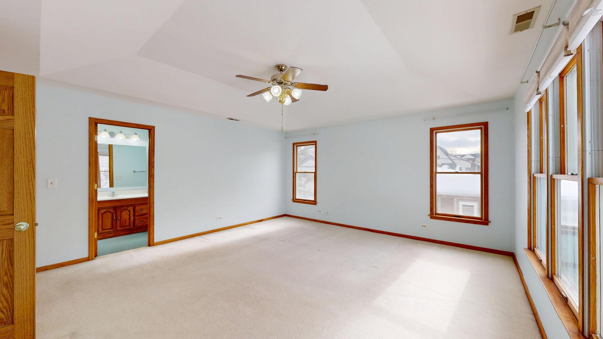 4512 Saratoga Avenue, Downers Grove, IL 60515