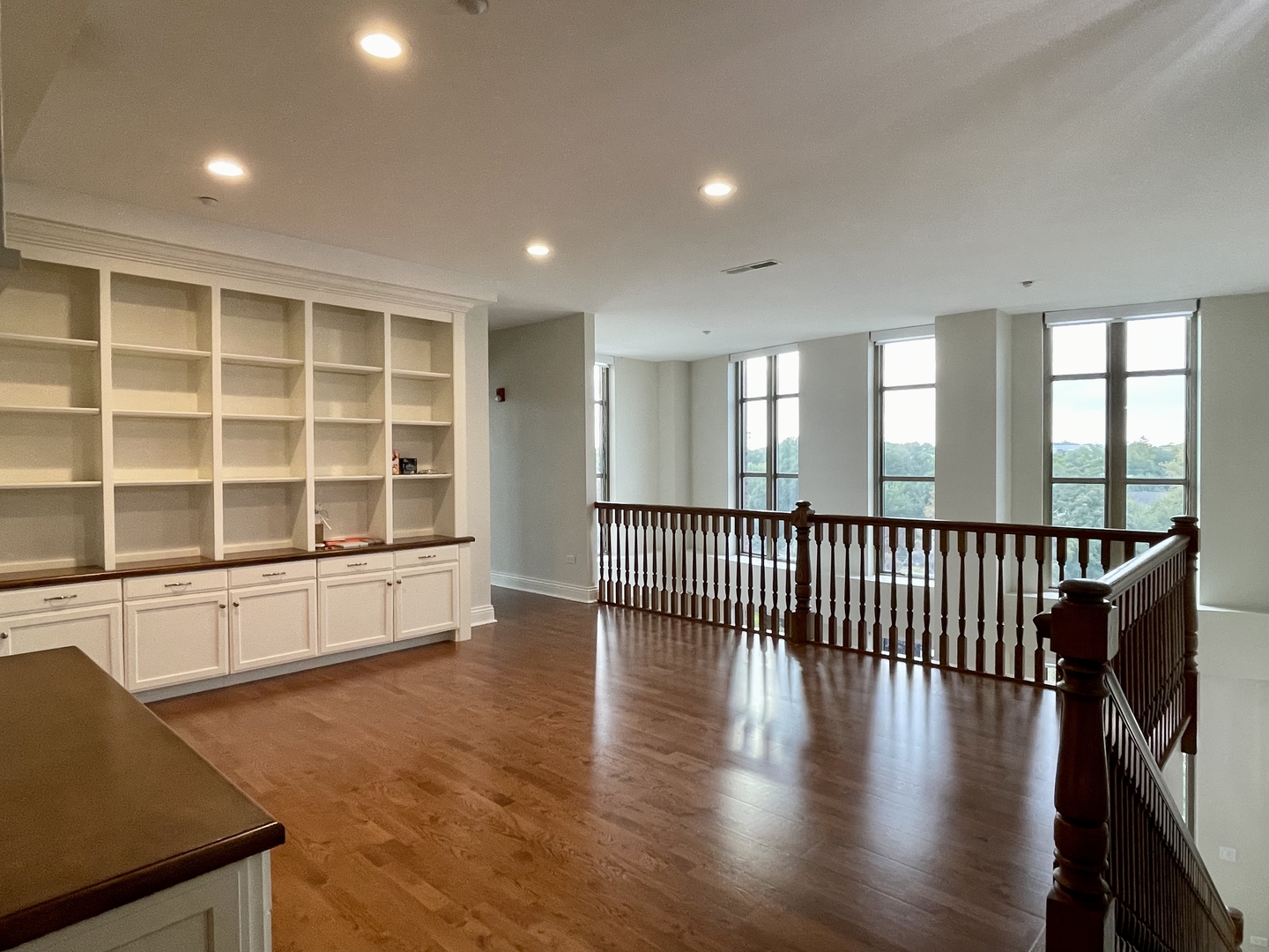 520 S WASHINGTON Street #604, Naperville, IL 60540