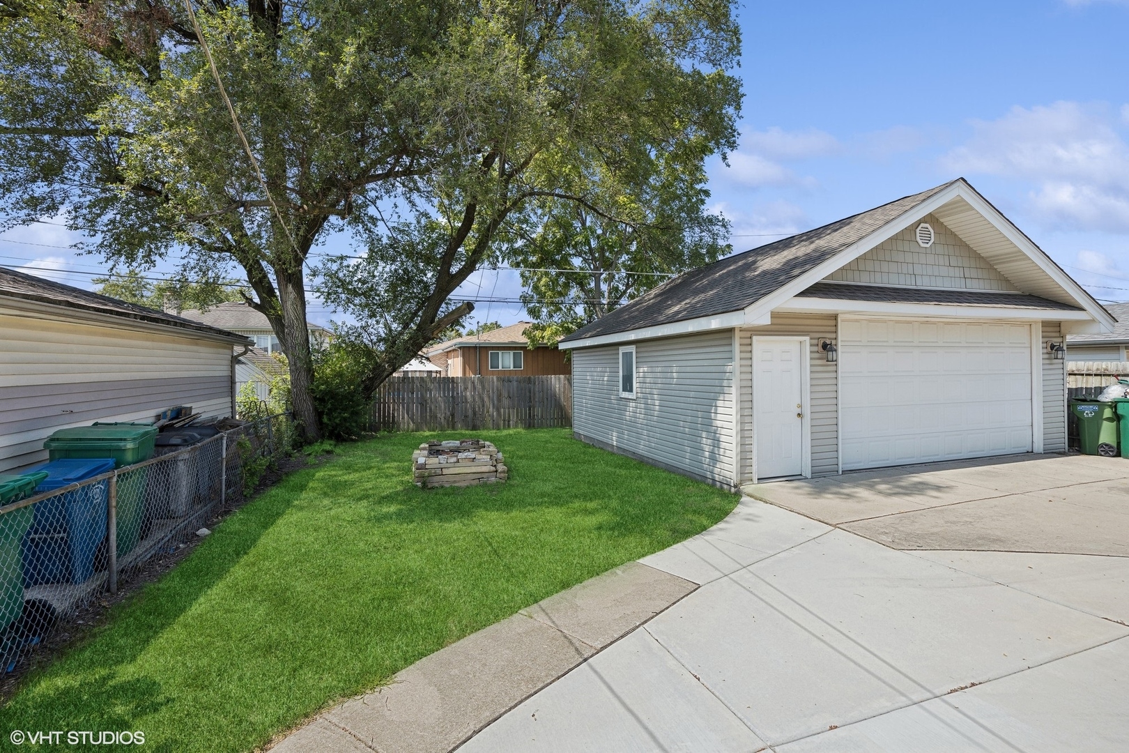 8152 Mayfield Avenue, Burbank, IL 60459