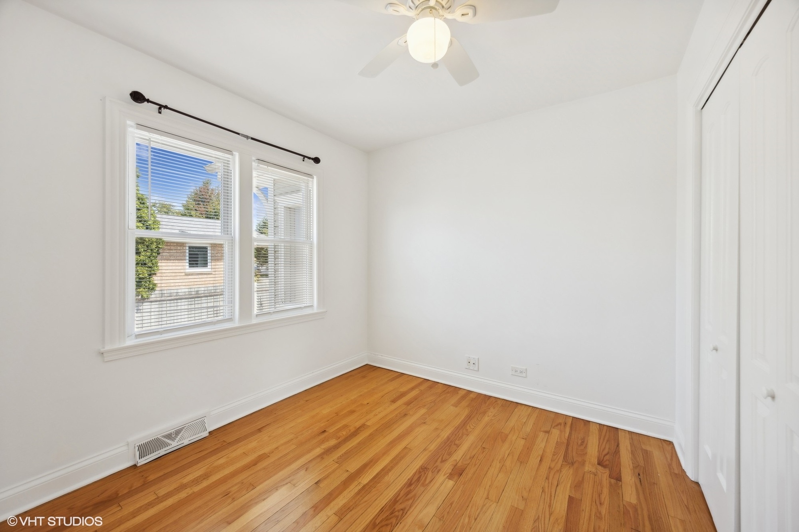 8152 Mayfield Avenue, Burbank, IL 60459