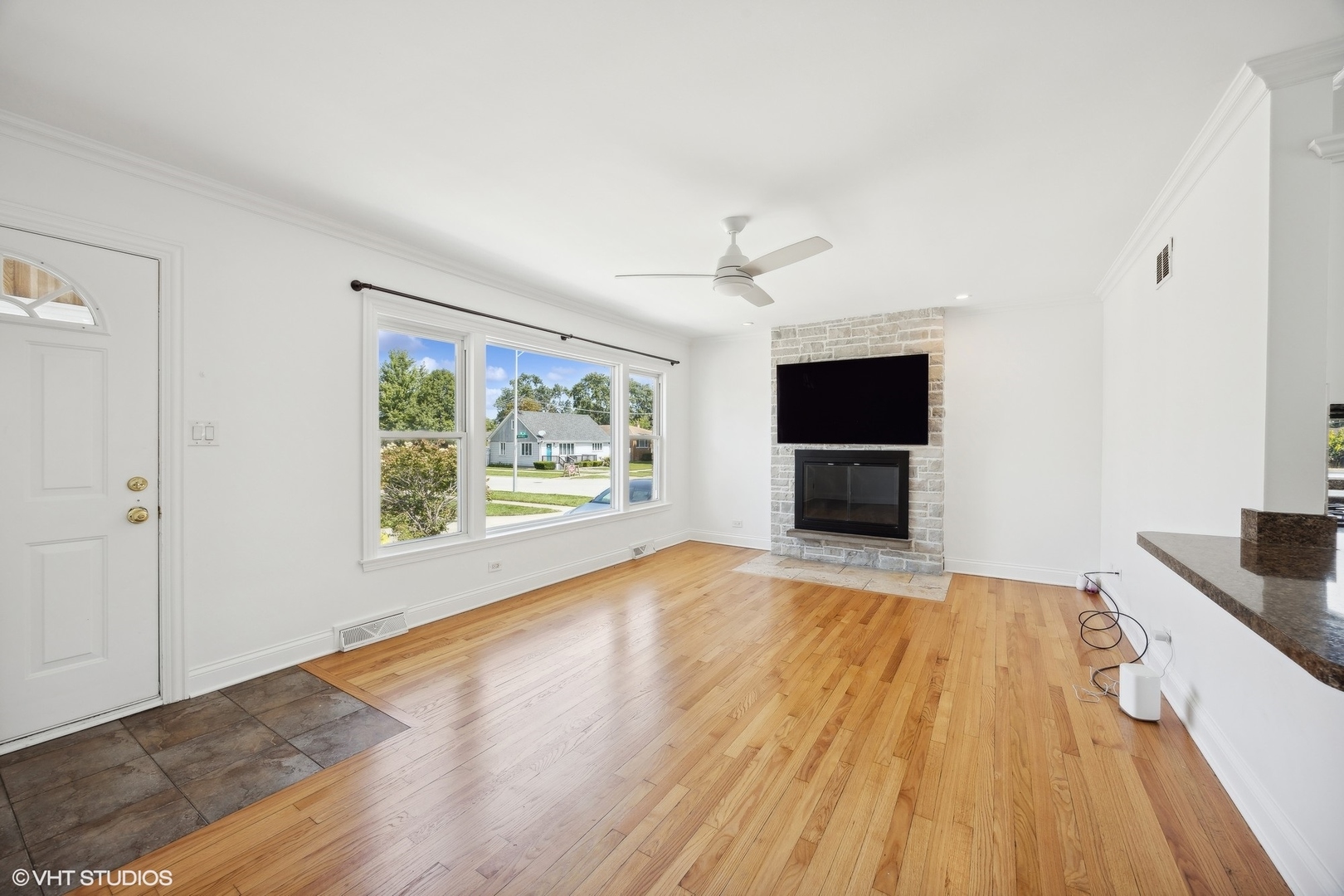 8152 Mayfield Avenue, Burbank, IL 60459