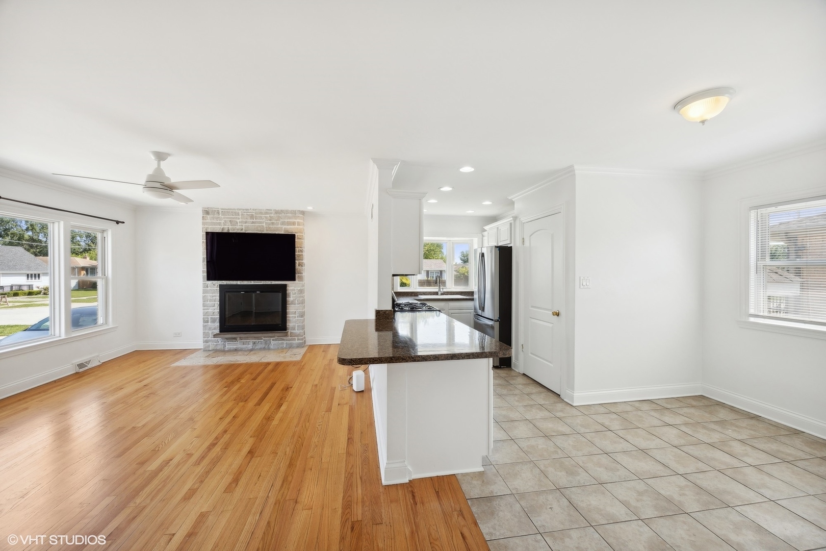 8152 Mayfield Avenue, Burbank, IL 60459