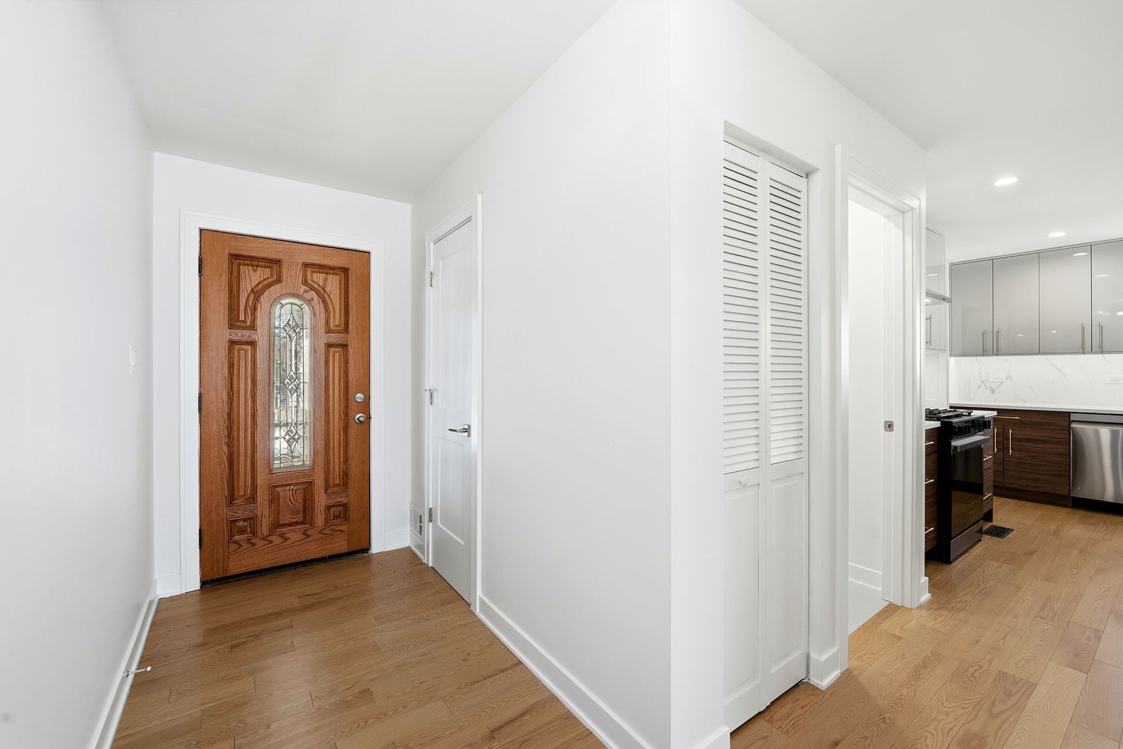 9 Forest Lane, Elk Grove Village, IL 60007