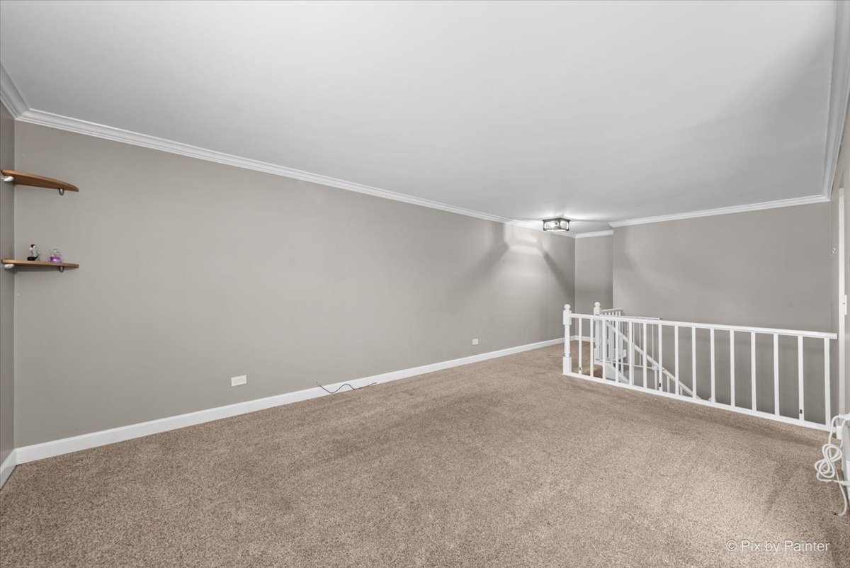 215 Lakeshore Lane, Bloomingdale, IL 60108