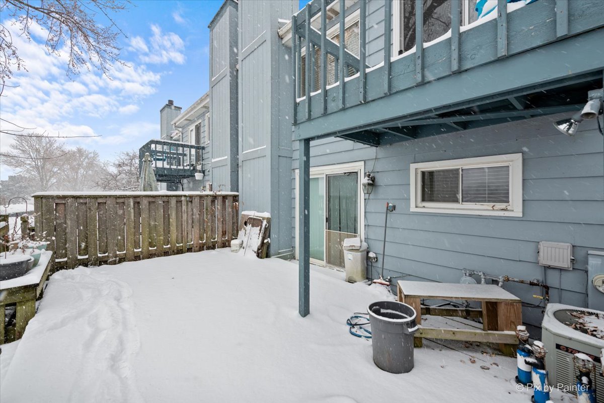 215 Lakeshore Lane, Bloomingdale, IL 60108