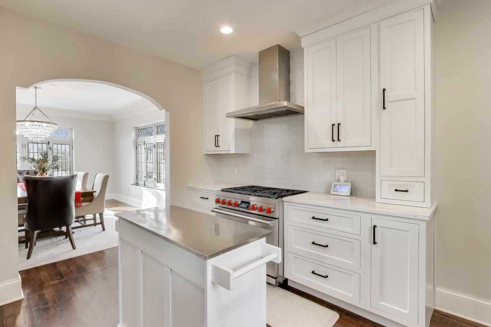 10162 S Longwood Drive, Chicago, IL 60643