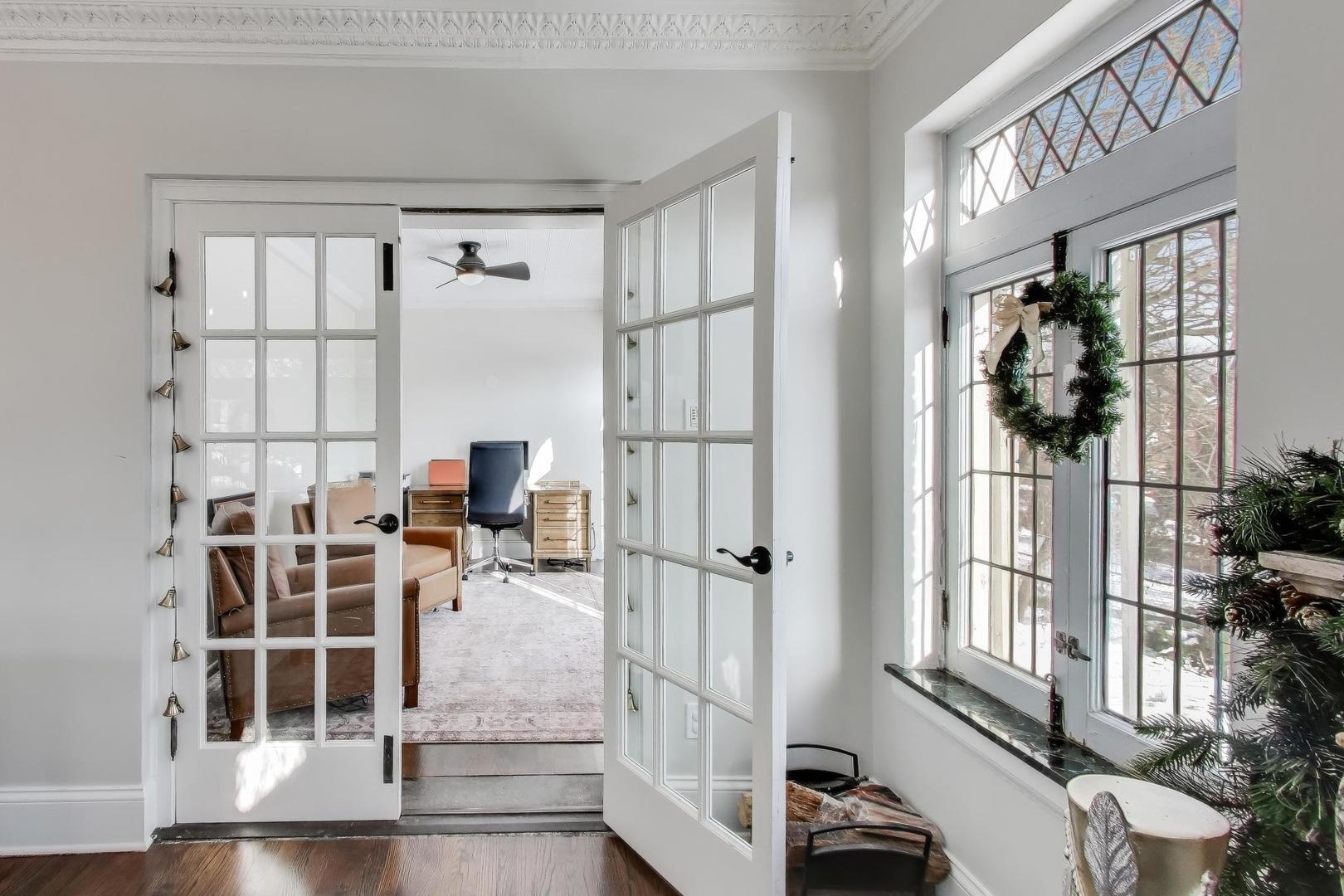 10162 S Longwood Drive, Chicago, IL 60643