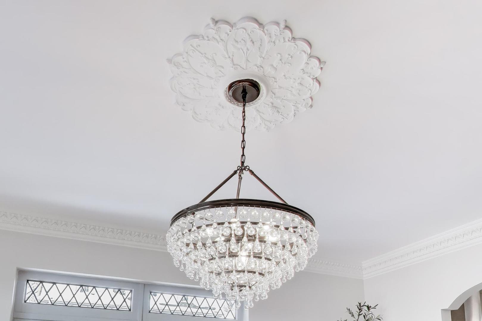 10162 S Longwood Drive, Chicago, IL 60643