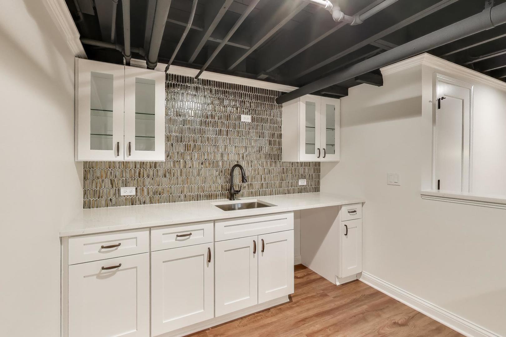 10162 S Longwood Drive, Chicago, IL 60643