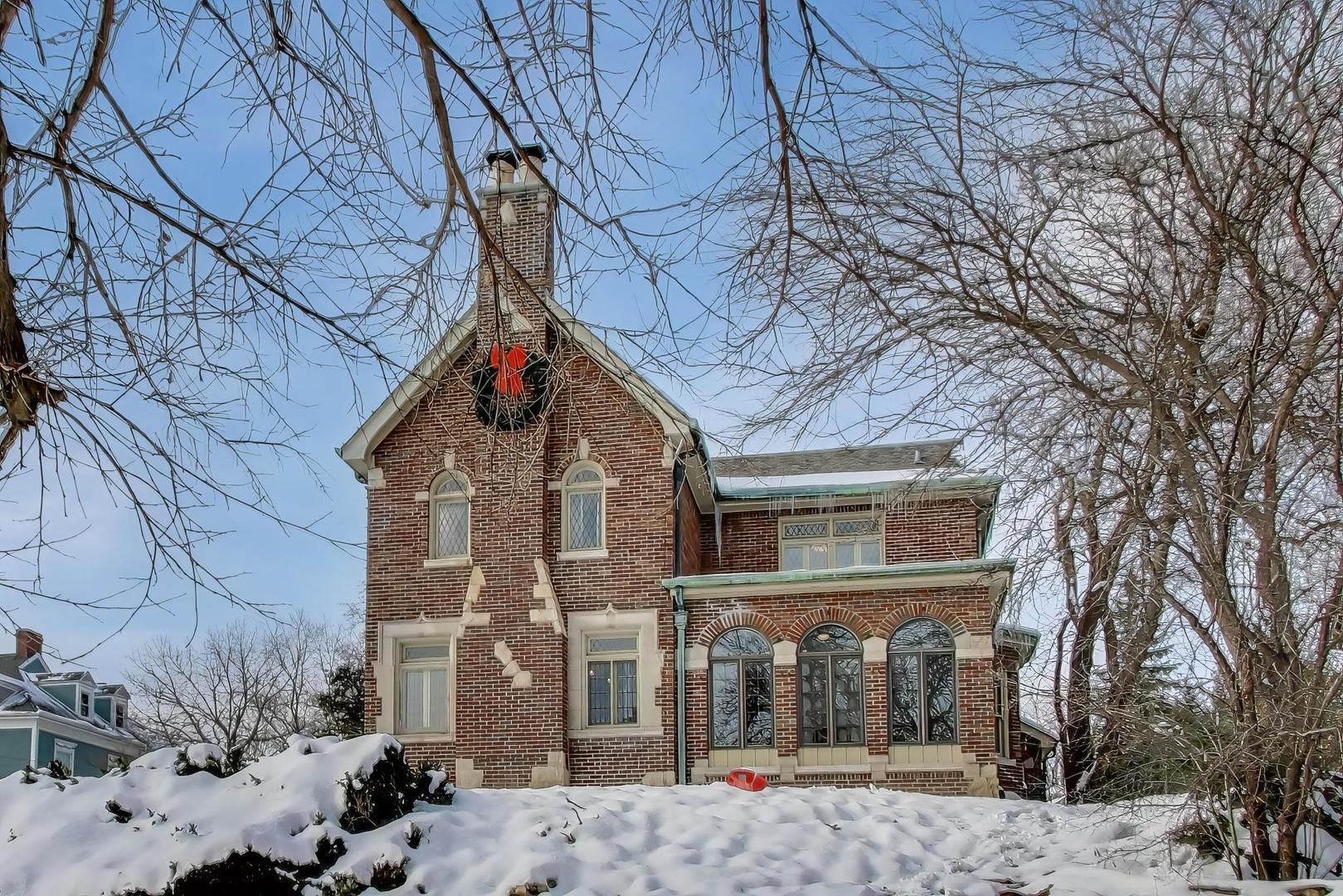 10162 S Longwood Drive, Chicago, IL 60643