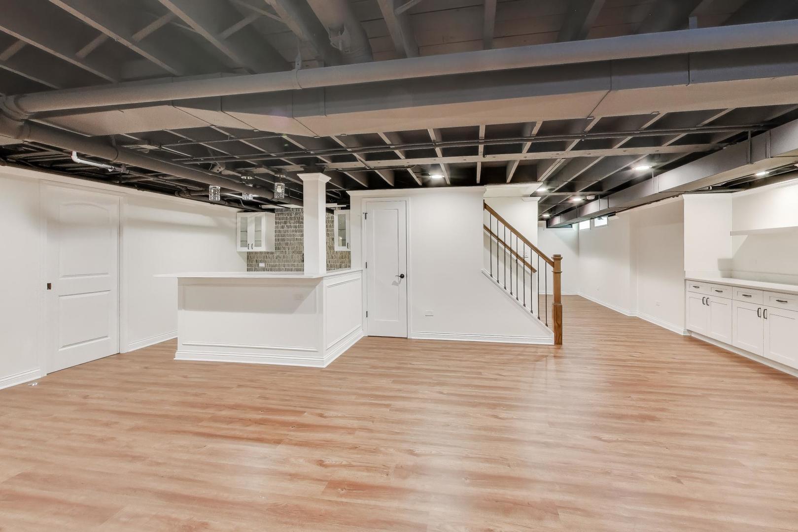 10162 S Longwood Drive, Chicago, IL 60643